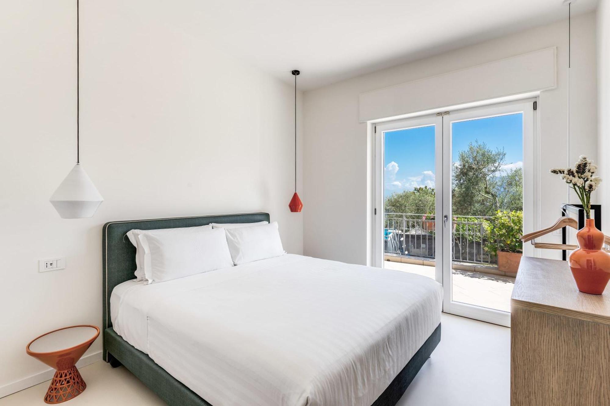 Villa Milena Modern Elegance Views And Guest Services Sorrento Eksteriør billede