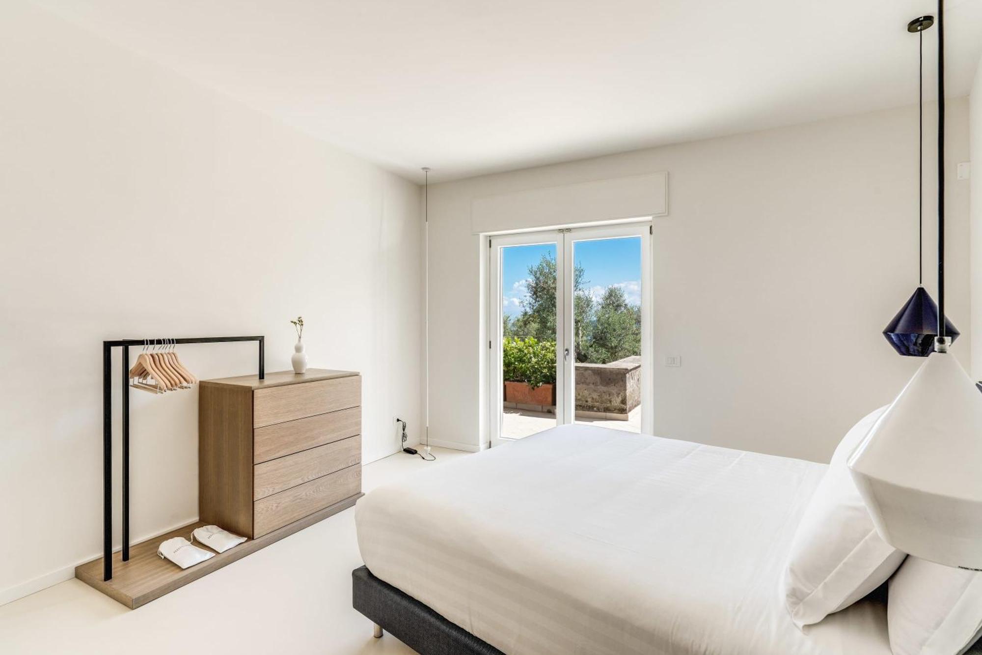 Villa Milena Modern Elegance Views And Guest Services Sorrento Eksteriør billede